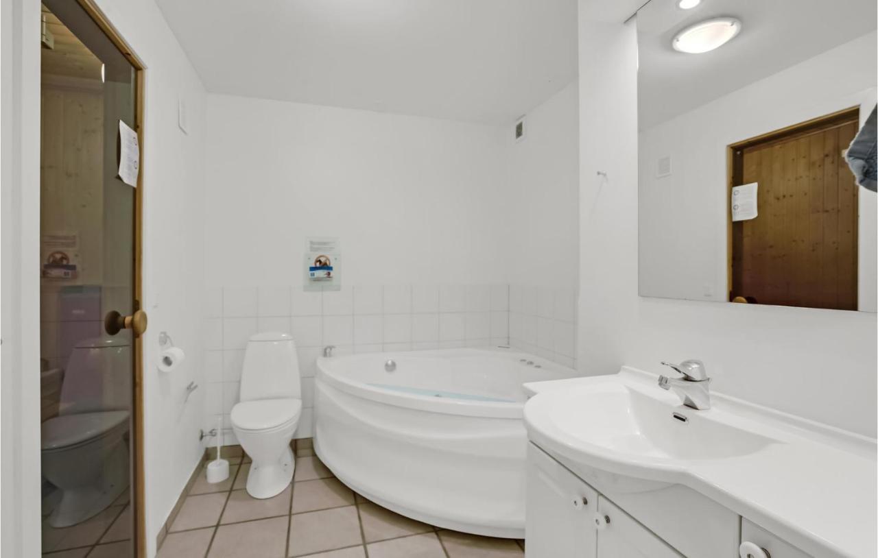 3 Bedroom Beautiful Home In Обенро Экстерьер фото